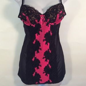 NWT VS Pink Black Merry Widow Corset Chemise 34B
